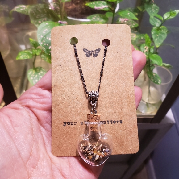 Antiques&Oddities Mystery Boxes - Picture 6 of 8